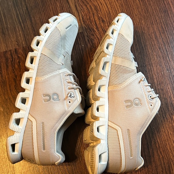 On Running - Picture 4 of 7